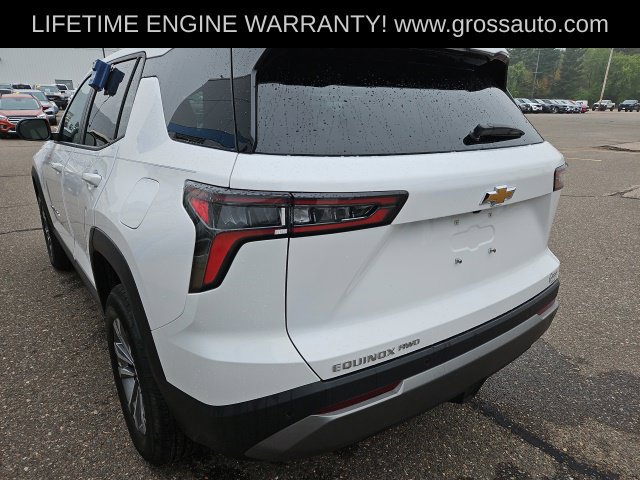 Used 2025 Chevrolet Equinox LT AWD/4WD image 13