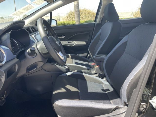 Used 2025 Nissan Versa SV FWD image 18