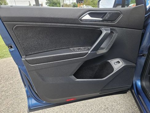 Used 2018 Volkswagen Tiguan SEL FWD image 12