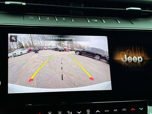 New 2026 Jeep Grand Cherokee Altitude AWD/4WD image 17
