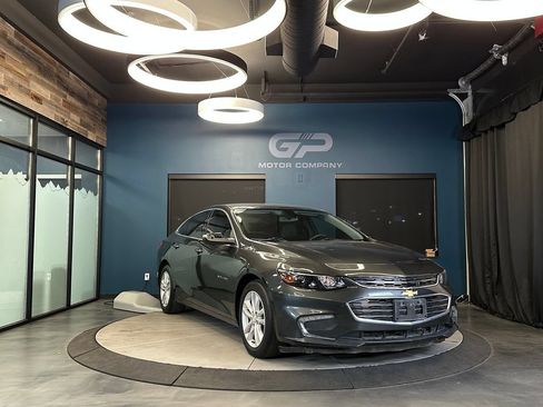 Used 2017 Chevrolet Malibu LT w/ Leather Package FWD image 1