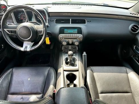 Used 2010 Chevrolet Camaro SS RWD image 17