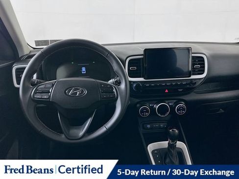 Certified 2025 Hyundai Venue Limited image 24