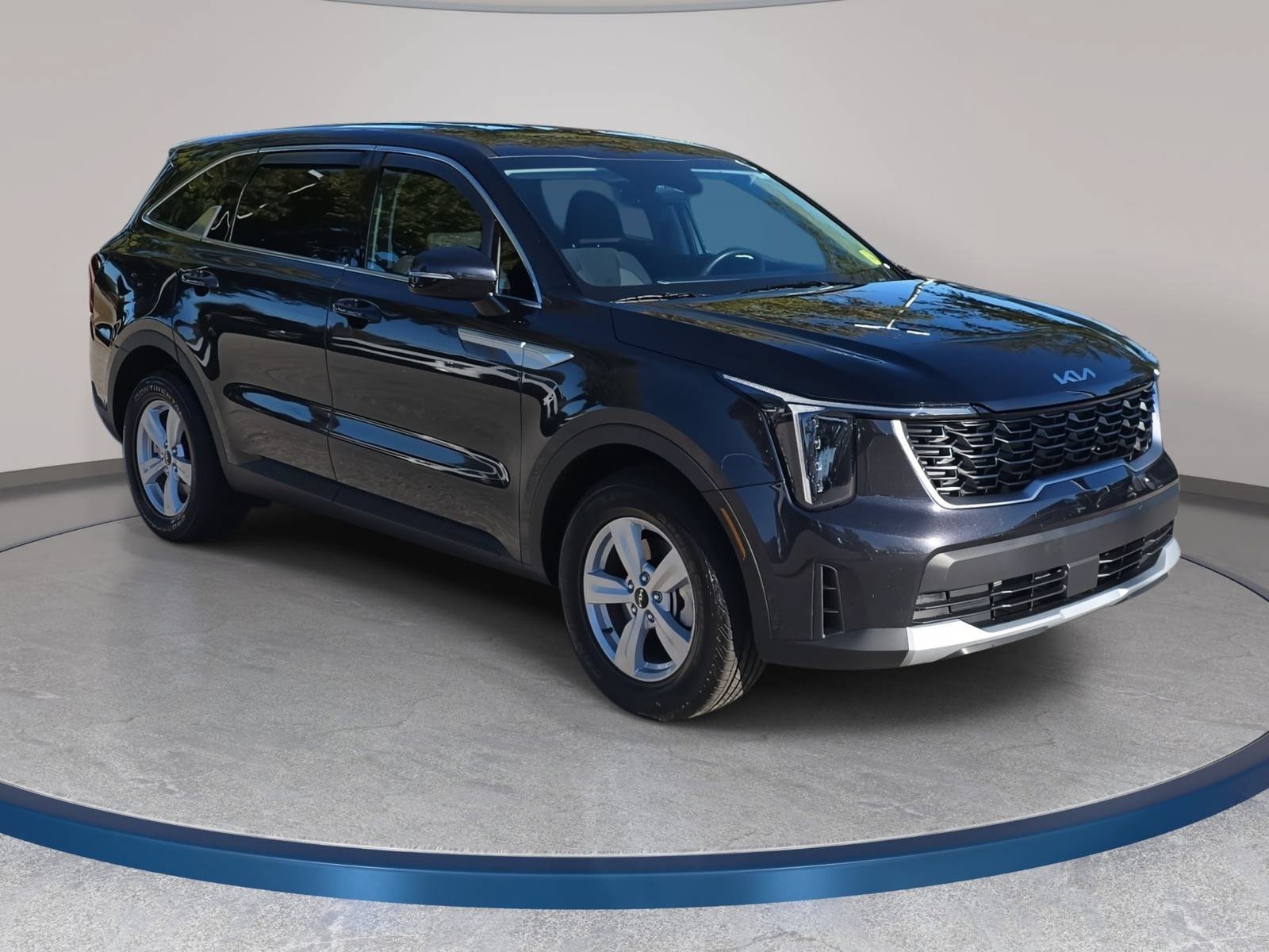 Used 2026 Kia Sorento LX FWD image 3