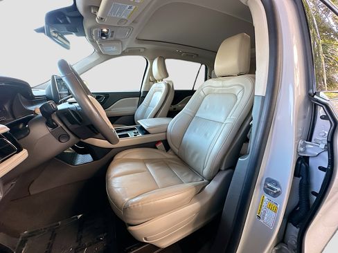Used 2022 Lincoln Aviator Reserve w/ Elements Package Plus image 22