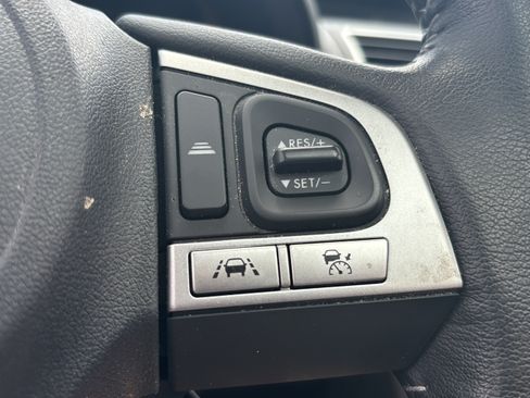Used 2018 Subaru Forester 2.5i Touring w/ Popular Package #3B AWD/4WD image 22
