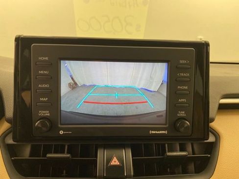 Certified 2022 Toyota RAV4 XLE image 19