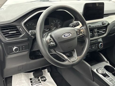 Used 2022 Ford Escape SE image 14