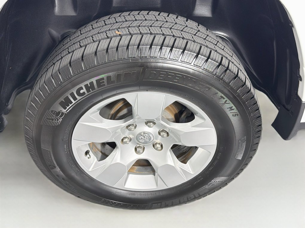 Used 2022 RAM 1500 Big Horn RWD image 32