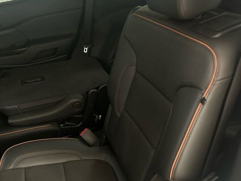 Used 2023 GMC Acadia AT4 w/ Technology Package image 21