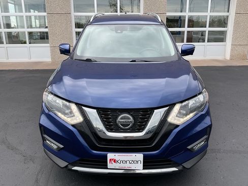 Used 2018 Nissan Rogue SL FWD image 2