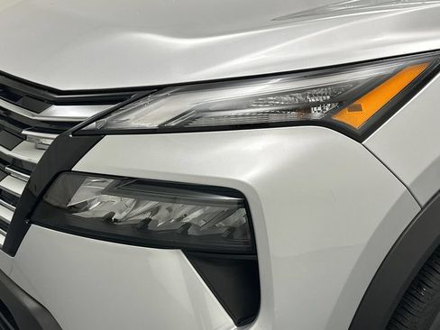 Certified 2025 Nissan Rogue SV AWD/4WD image 20