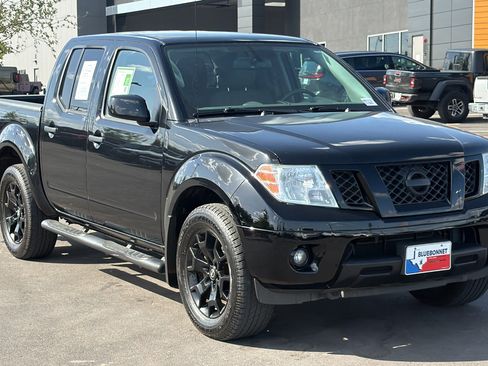 Used 2021 Nissan Frontier SV w/ Midnight Edition Floor Mats AWD/4WD image 3