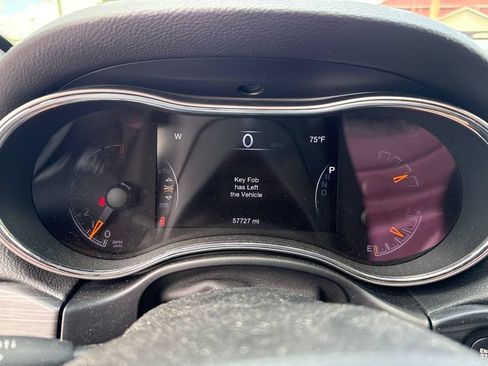 Used 2019 Jeep Grand Cherokee Limited AWD/4WD image 6