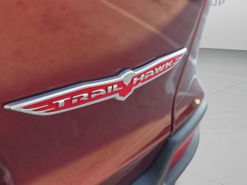Used 2020 Jeep Cherokee Trailhawk w/ Cold Weather Group AWD/4WD image 31