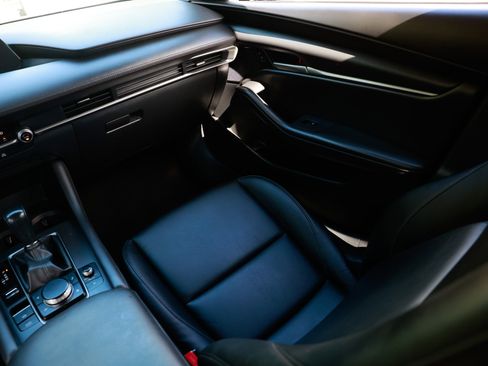 Used 2021 MAZDA MAZDA3 s image 27