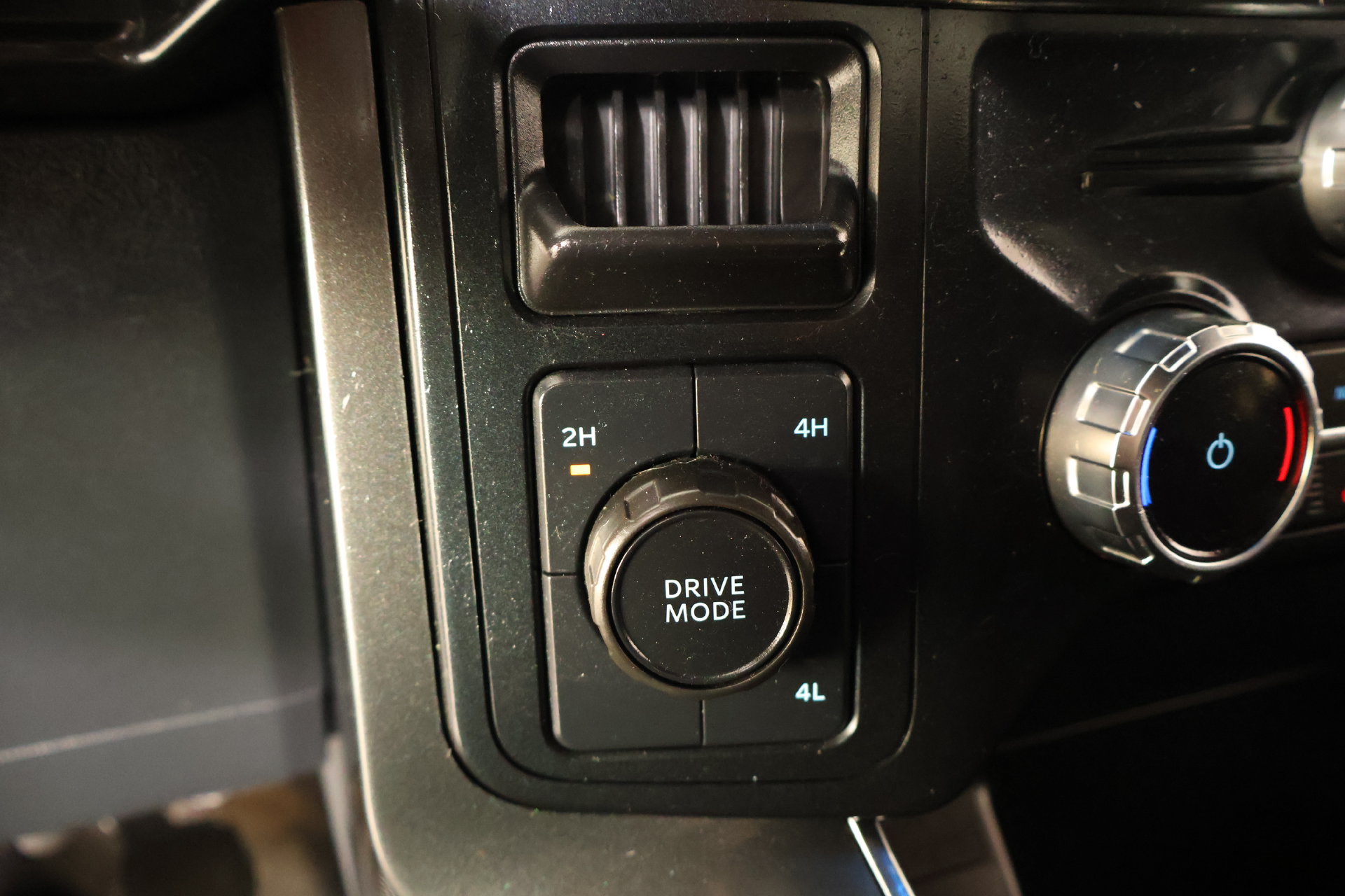 Used 2023 Ford F150 XLT w/ Equipment Group 302A High AWD/4WD image 9