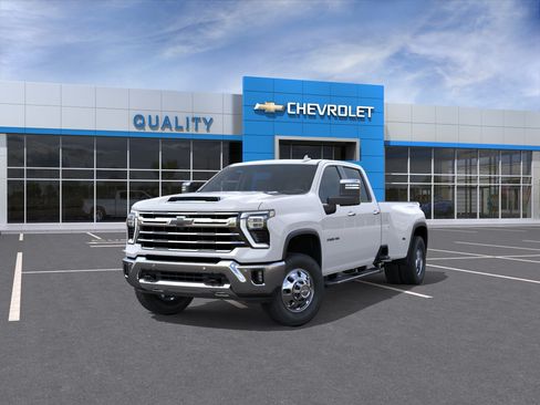 New 2026 Chevrolet Silverado 3500 LTZ w/ LTZ Plus Package AWD/4WD image 8
