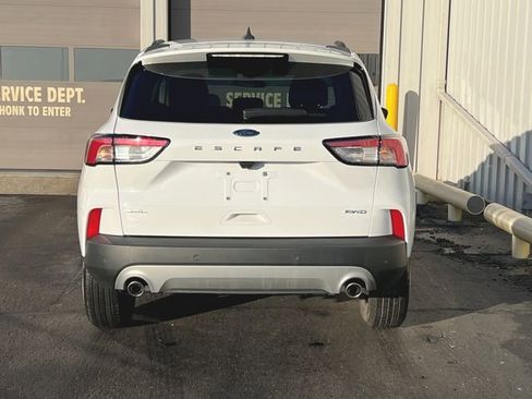 Used 2022 Ford Escape SEL image 8