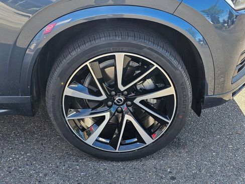 Used 2021 Volvo XC90 T6 Momentum w/ Advanced Package AWD/4WD image 9