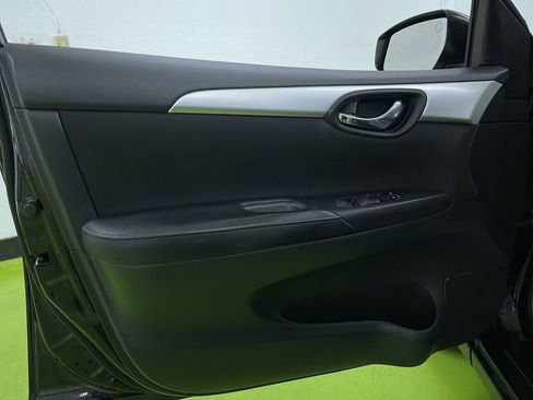 Used 2017 Nissan Sentra S image 15