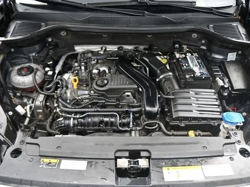 Used 2022 Volkswagen Taos SE AWD/4WD image 28