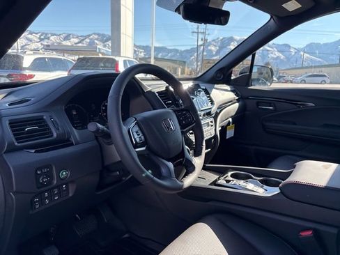 New 2026 Honda Ridgeline Black Edition image 11