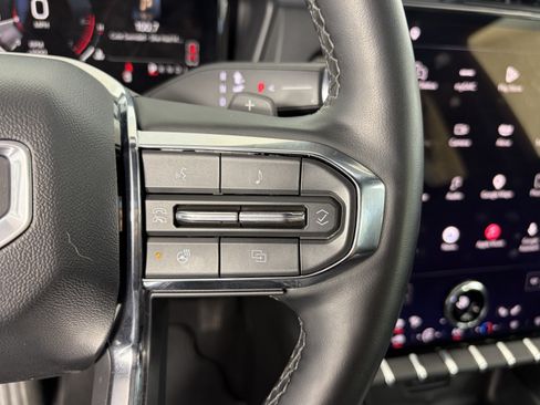 Used 2025 GMC Terrain Elevation AWD/4WD image 27