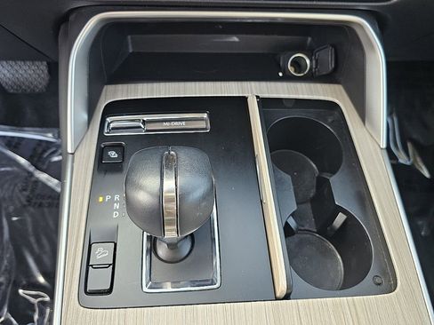 Certified 2024 MAZDA CX-90 Plug-In Hybrid w/ Preferred image 33