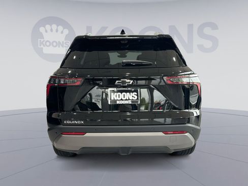 New 2026 Chevrolet Equinox LT w/ Convenience Package II FWD image 5