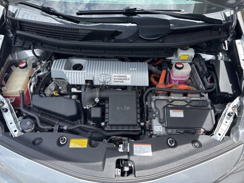 Used 2015 Toyota Prius V Five w/ Advanced Technology Package FWD image 33
