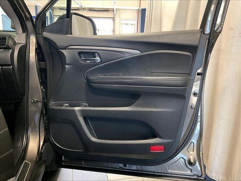Used 2020 Honda Ridgeline RTL image 12