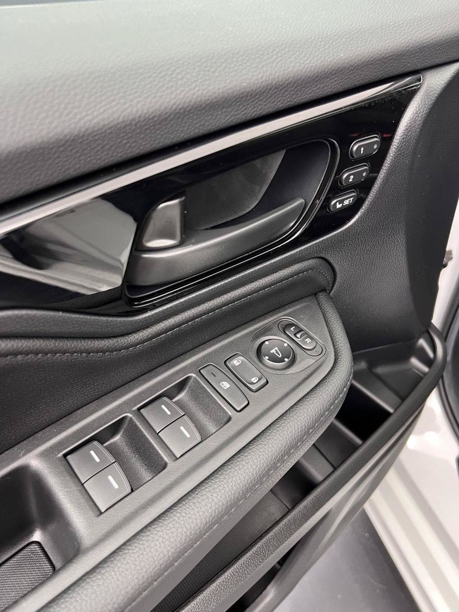 Certified 2026 Honda Odyssey Touring image 30