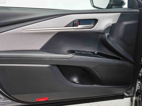 Used 2025 Toyota Camry SE image 21