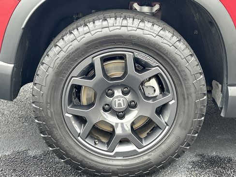 Used 2025 Honda Pilot TrailSport image 34