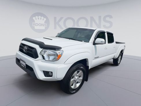 Used 2015 Toyota Tacoma 4x4 Double Cab w/ TRD Sport Package image 5