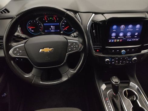 Used 2020 Chevrolet Traverse LT image 22