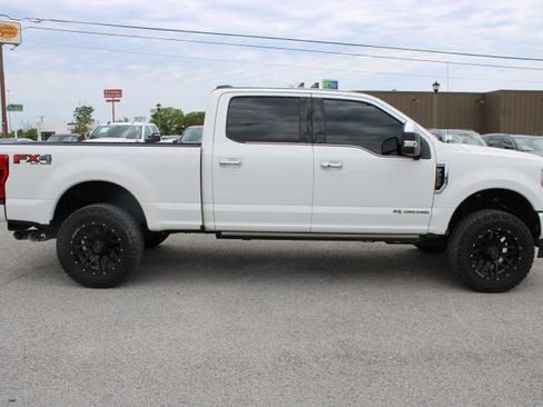 Used 2020 Ford F250 Platinum w/ FX4 Off-Road Package AWD/4WD image 4