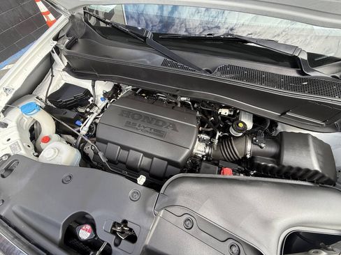 Used 2015 Honda Pilot Touring image 24