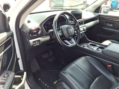 Certified 2023 Honda Pilot Elite image 6