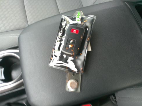 Used 2023 Toyota Tacoma SR5 image 41