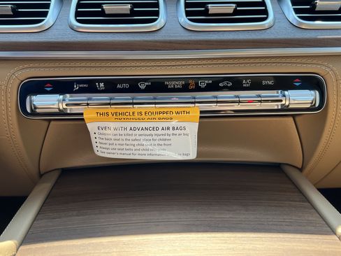 New 2026 Mercedes-Benz GLS 450 4MATIC image 32