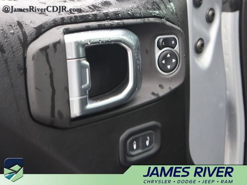 Used 2023 Jeep Wrangler Unlimited Rubicon 4xe AWD/4WD image 21