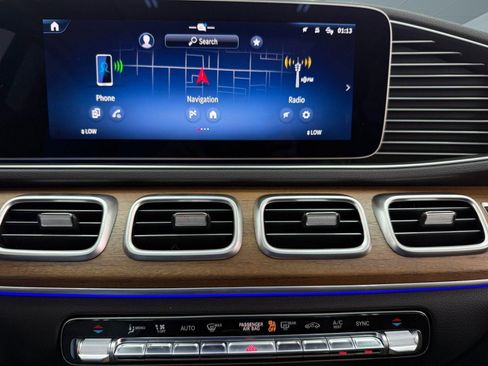 Used 2025 Mercedes-Benz GLE 350 4MATIC image 29