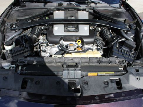 Used 2014 Nissan 370Z Coupe image 29