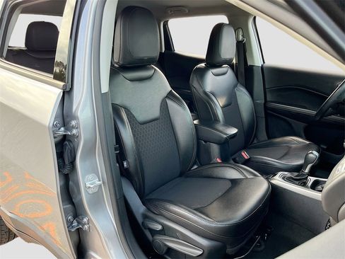 Certified 2020 Jeep Compass Latitude image 24