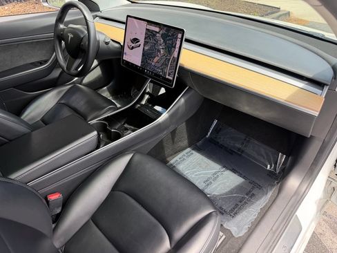 Used 2020 Tesla Model 3 Standard Range Plus RWD image 32