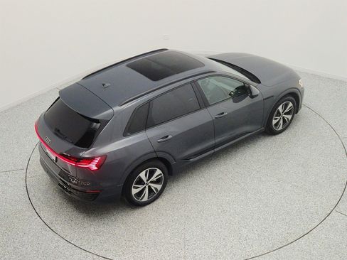 Used 2024 Audi Q8 e-tron Premium Plus AWD/4WD image 26