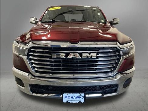 Used 2025 RAM 1500 Laramie AWD/4WD image 9