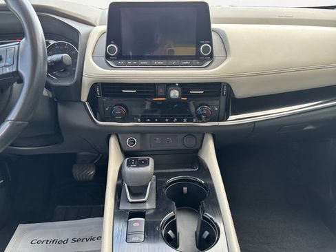 Used 2023 Nissan Rogue SL image 11